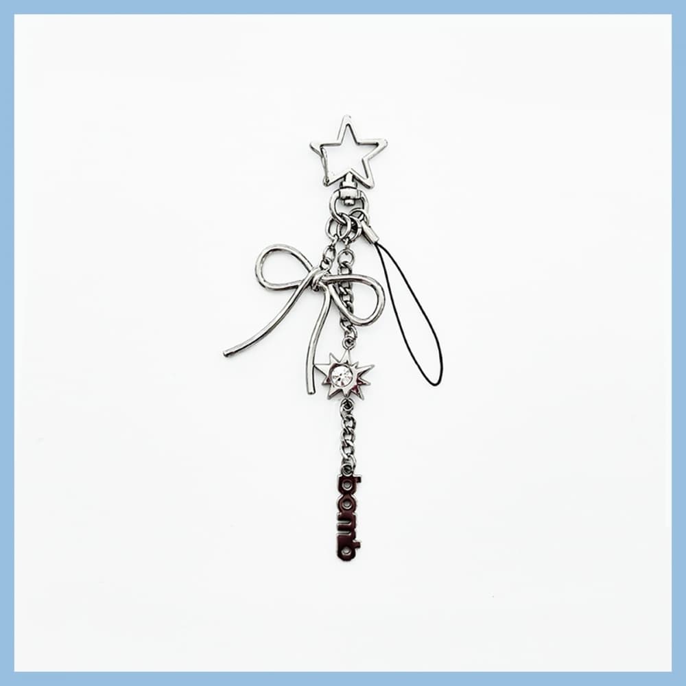 [EVERLINE独家特典] ILLIT_12.METAL KEYRING_ILLIT 3rd MINI ALBUM 'bomb' POP-UP STORE Merch.